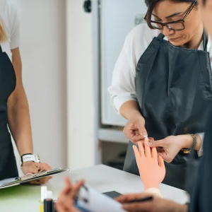 Onkologische Kosmetiker*in